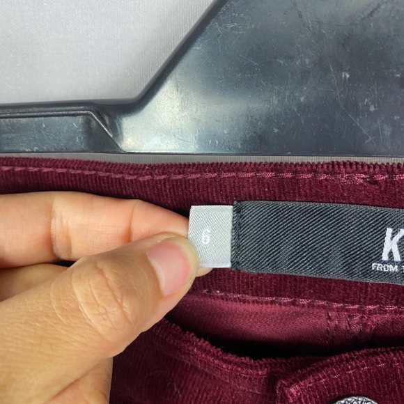 Kut From The Kloth Diana Stretch Corduroy Skinny Pants in Burgundy Sz 6 - Picture 11 of 13